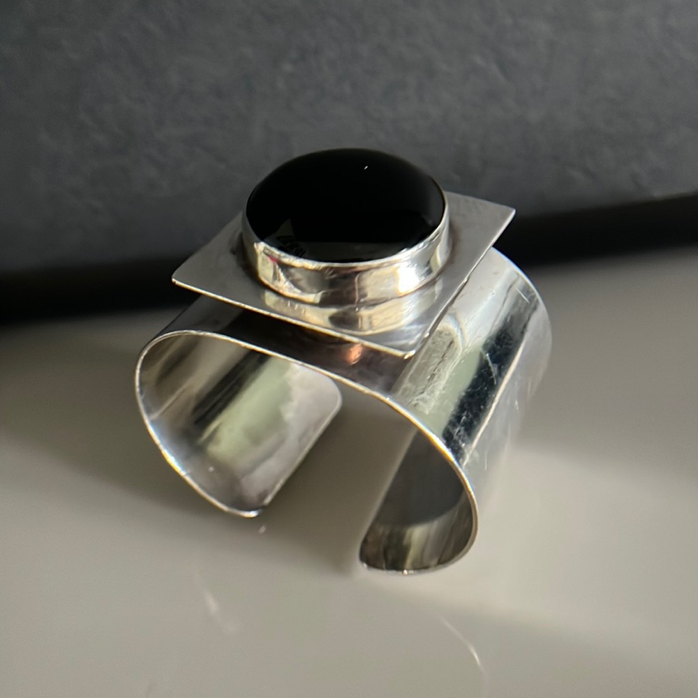 Mary Kay Sterling Silver Vintage Modernist Onyx Cuff Bracelet
